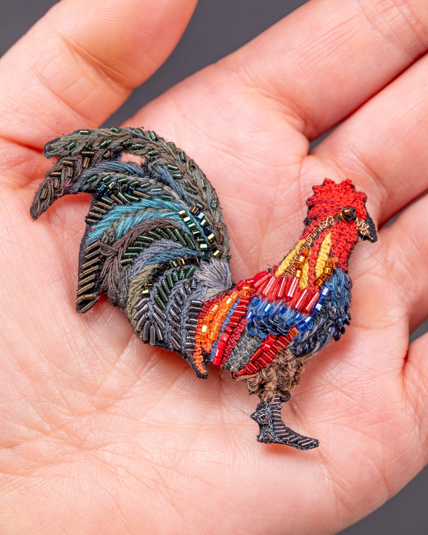 Rooster Beaded Brooch Pin - Trovelore
